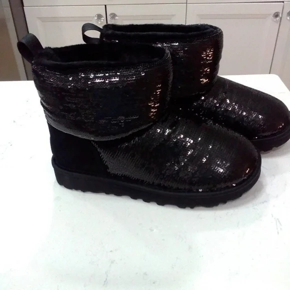 UGG Women's Classic Mini Mirror Ball Sequin Boots sz 6 - Picture 2 of 7